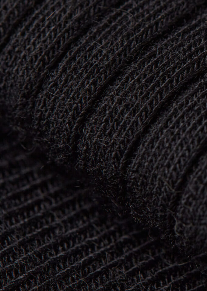 Long Ribbed Cashmere Socks