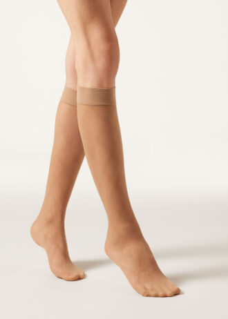 Sheer Diamond Pattern Knee High Socks