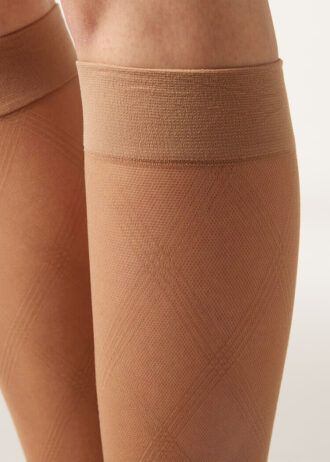 Sheer Diamond Pattern Knee High Socks