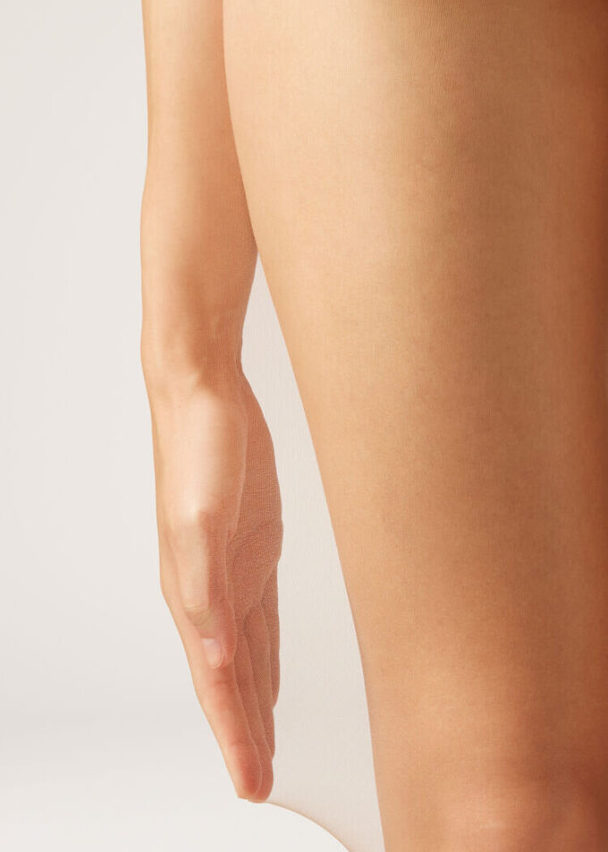 Sheer Matte Resistant 8 Denier Tights Sheer Matte Resistant 8 Denier Tights