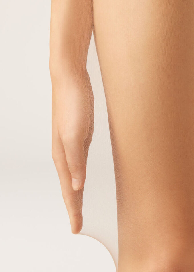 Sheer Matte Resistant 8 Denier Tights Sheer Matte Resistant 8 Denier Tights