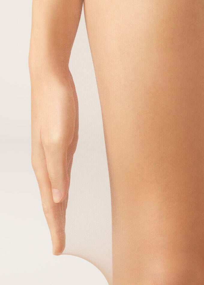 Sheer Matte Resistant 8 Denier Tights Sheer Matte Resistant 8 Denier Tights