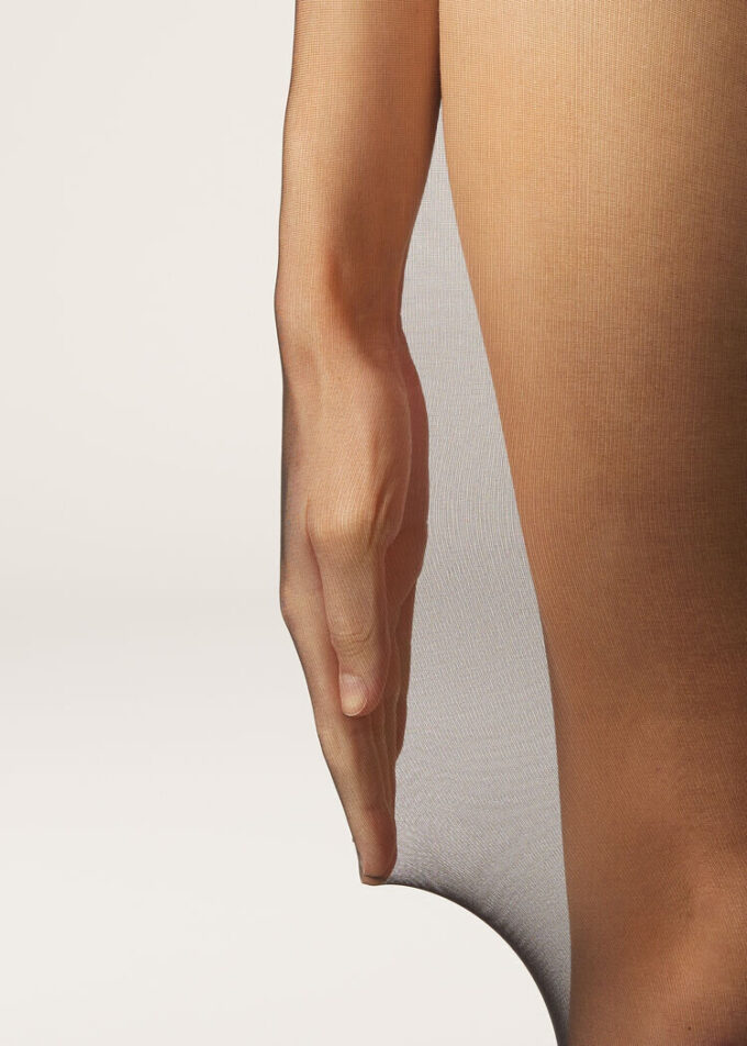 Sheer Matte Totally Invisible 20 Denier Tights Sheer Matte Totally Invisible 20 Denier Tights