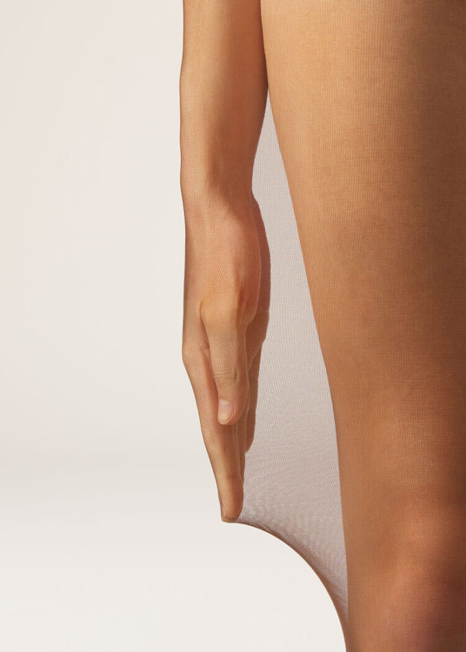 Sheer Matte Totally Invisible 20 Denier Tights Sheer Matte Totally Invisible 20 Denier Tights