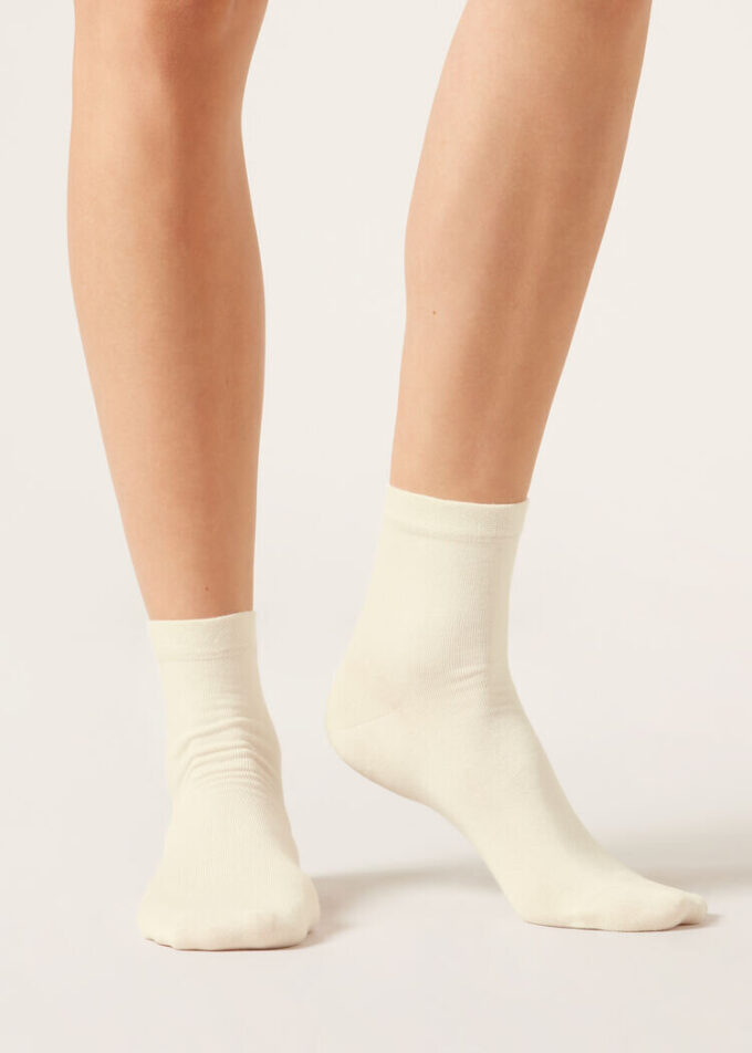 Short Socks with Trimmed Cuffs Short Socks with Trimmed Cuffs