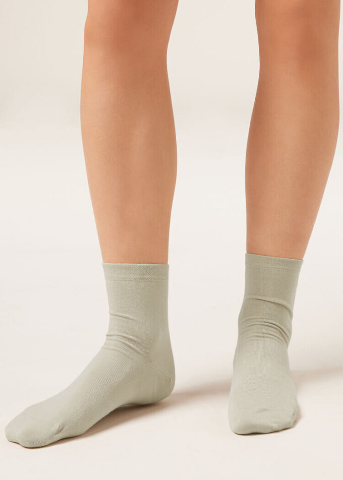 Short Socks with Trimmed Cuffs Short Socks with Trimmed Cuffs